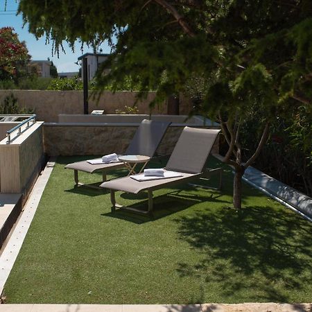 Pool Apartments Galeb Новаля Екстериор снимка