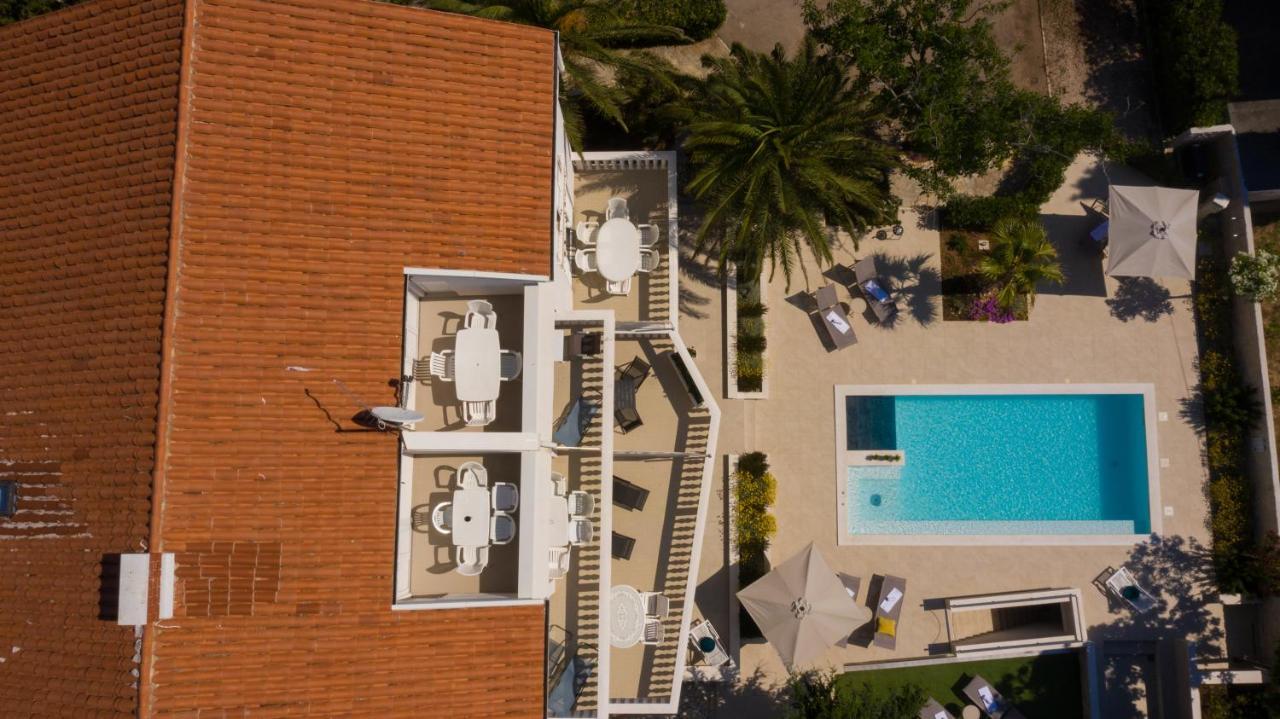 Pool Apartments Galeb Новаля Екстериор снимка