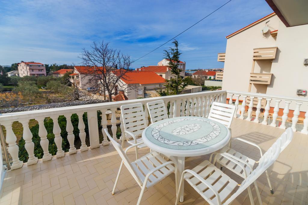 Pool Apartments Galeb Новаля Стая снимка